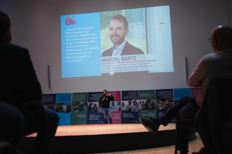 Der KTmfk bei der Eröffnung des Forschungsbaus ZESS in Bochum